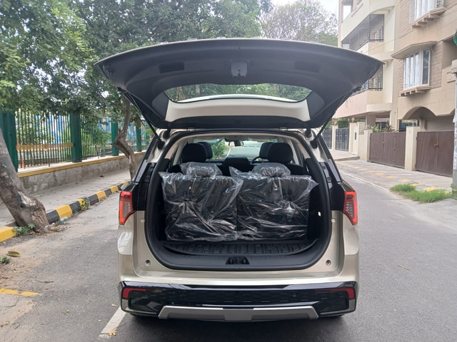 View Mahindra XUV 7XO Image 17 Used Mahindra XUV 7XO Image 17
