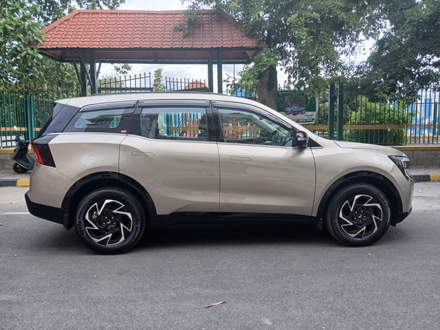 View Mahindra XUV 7XO Image 8 Used Mahindra XUV 7XO Image 8