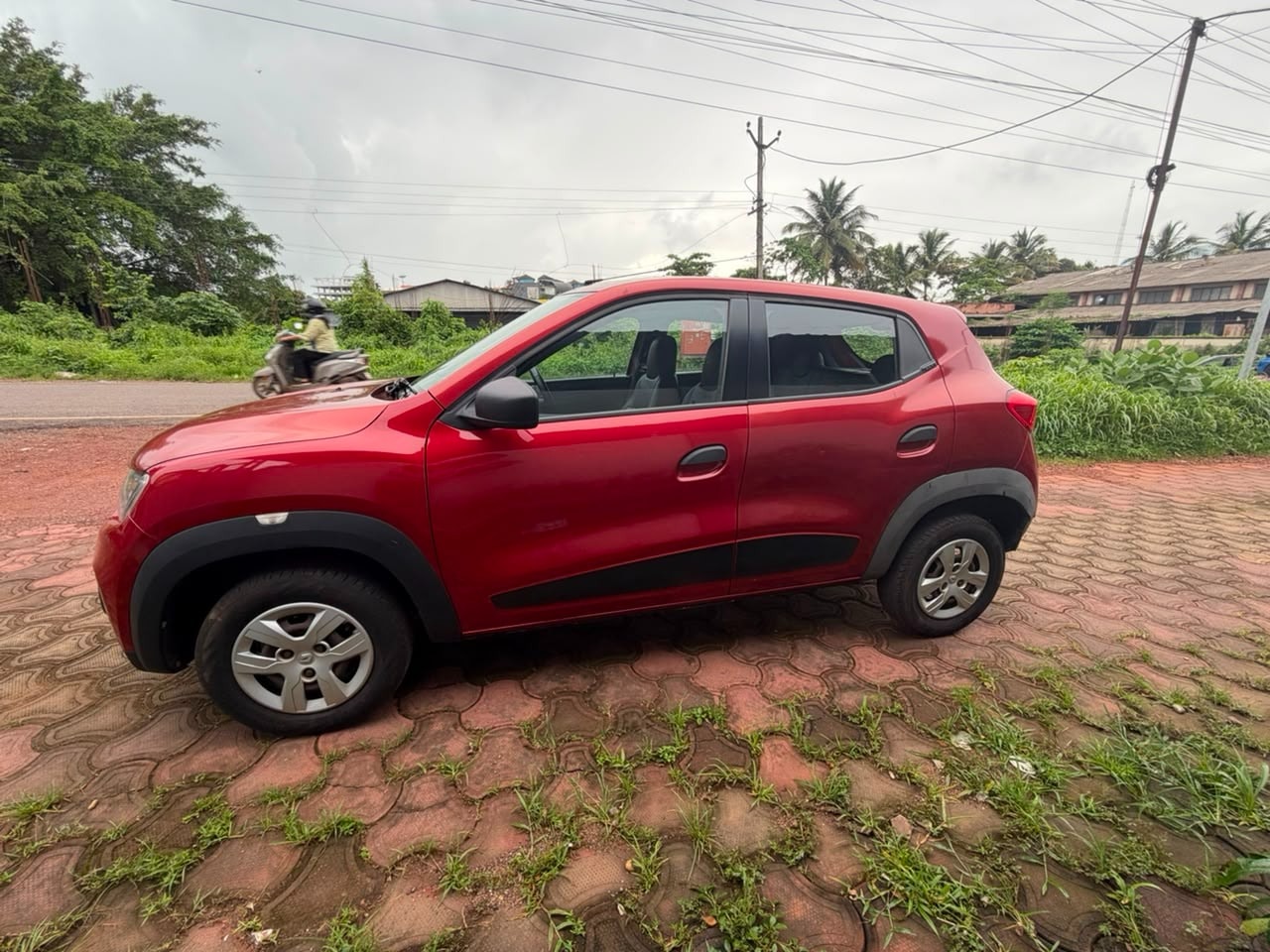 View 2016 Renault Kwid RXT 1.0 (O) BS IV Image 6 Used 2016 Renault Kwid RXT 1.0 (O) BS IV Image 6