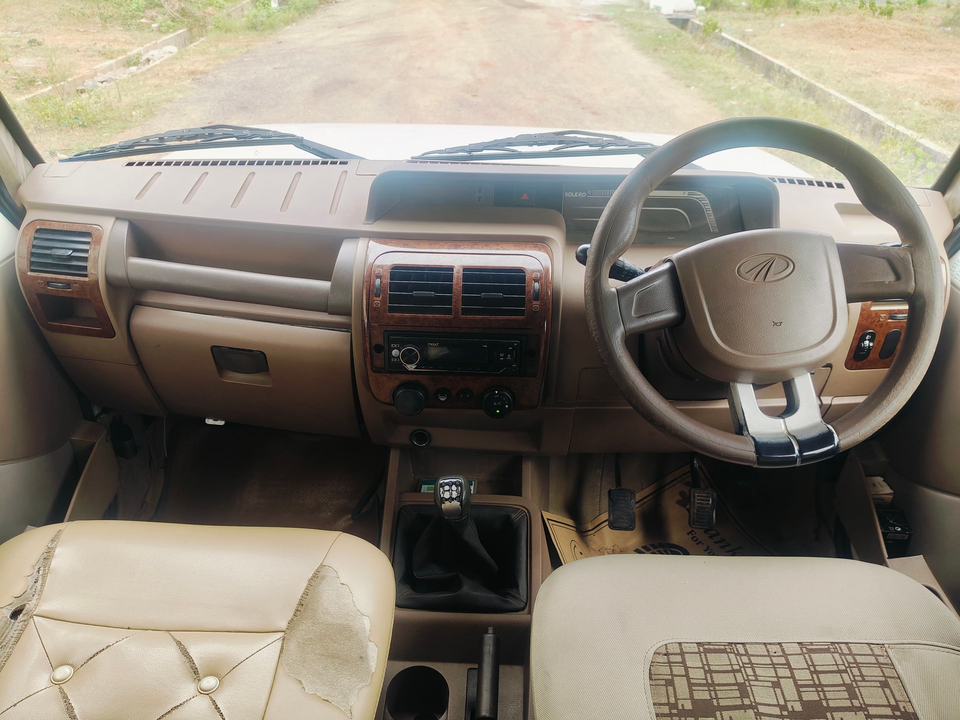 View 2014 Mahindra Bolero ZLX BS3 Image 9 Used 2014 Mahindra Bolero ZLX BS3 Image 9