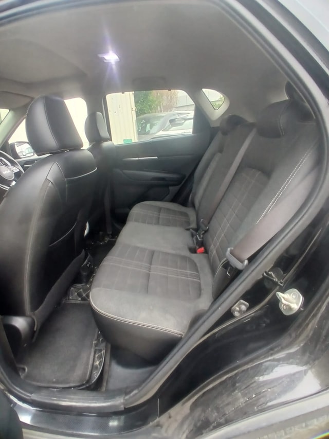 View Kia Sonet Image 15 Used Kia Sonet Image 15