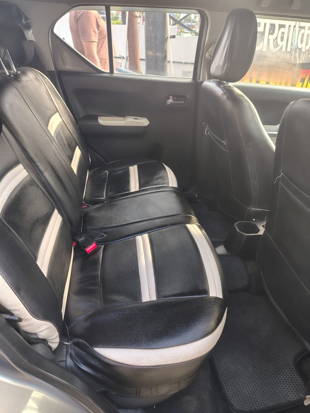 View 2018 Maruti Suzuki Ignis Delta Petrol BS IV Image 15 Used 2018 Maruti Suzuki Ignis Delta Petrol BS IV Image 15