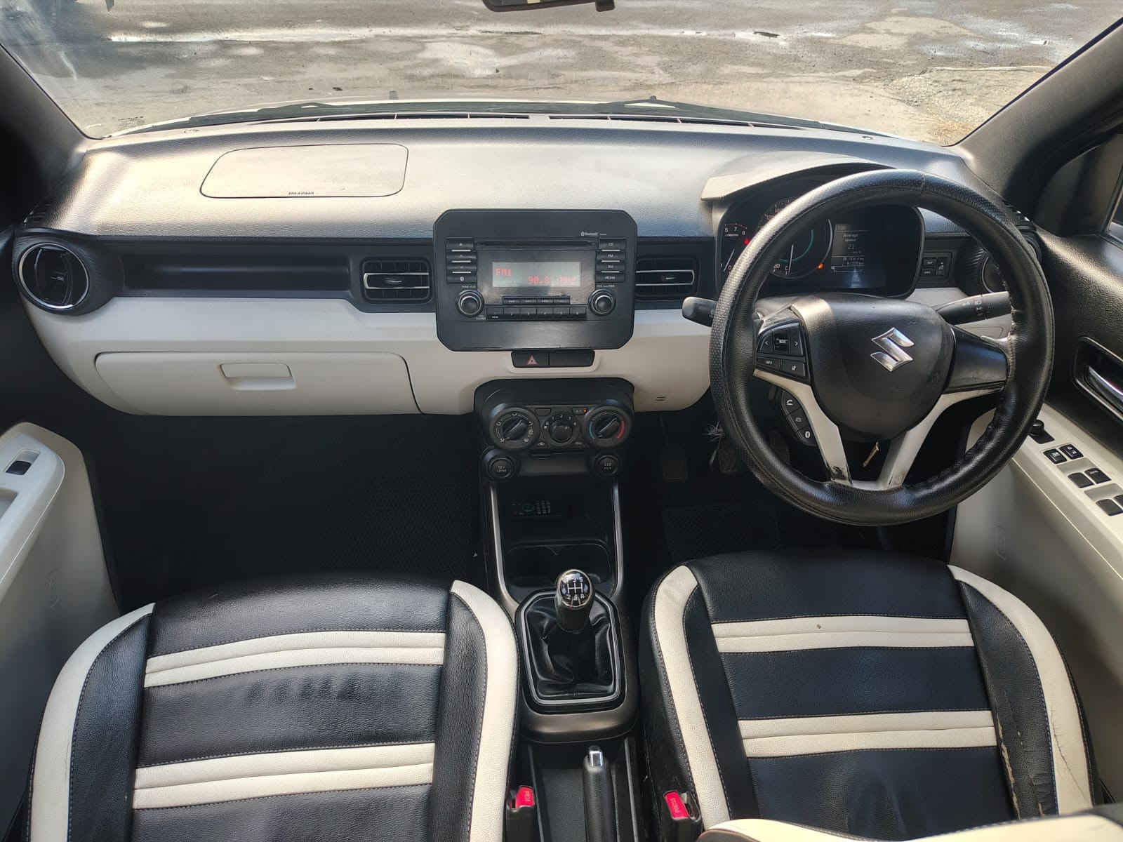 View 2018 Maruti Suzuki Ignis Delta Petrol BS IV Image 3 Used 2018 Maruti Suzuki Ignis Delta Petrol BS IV Image 3