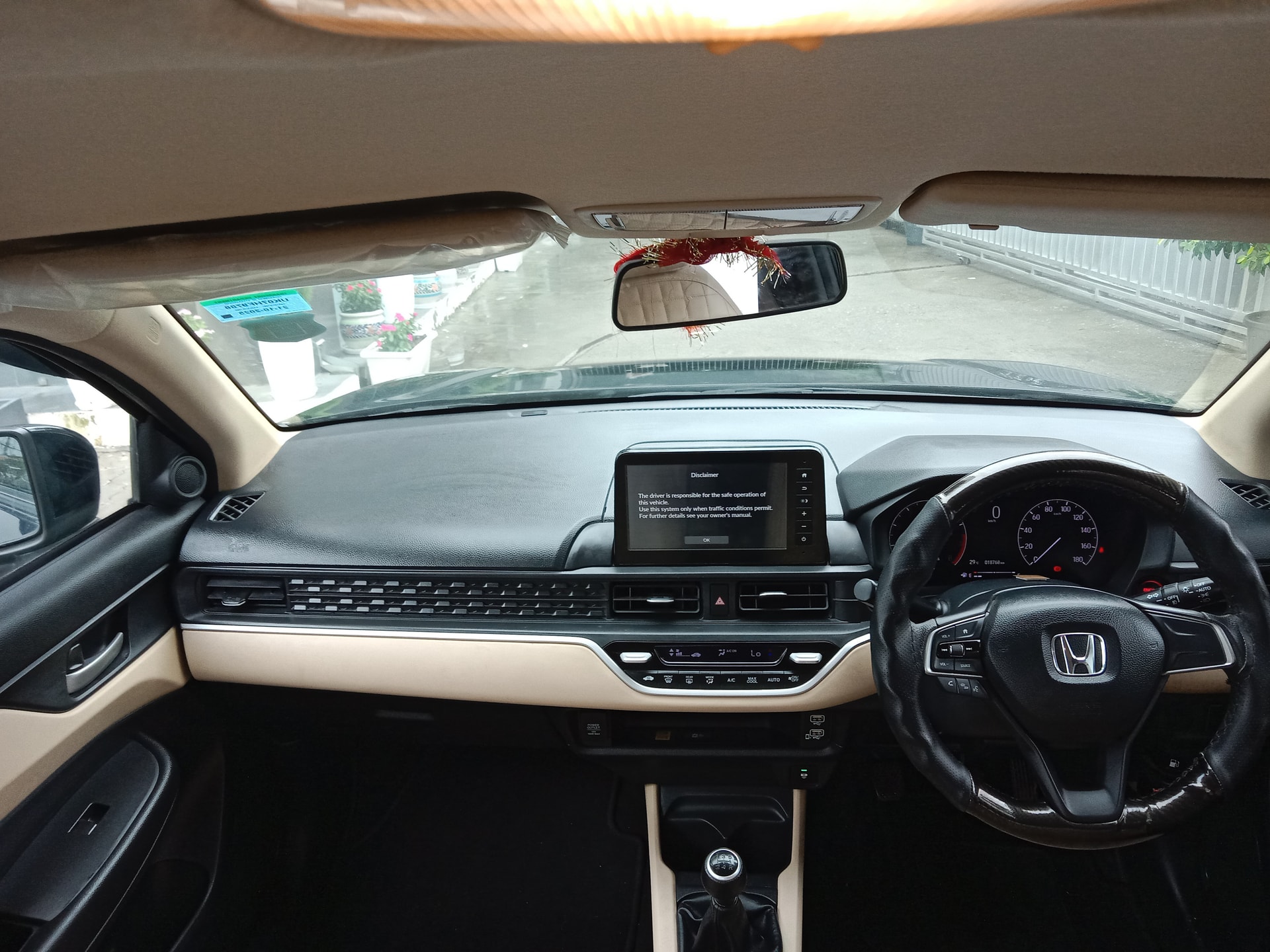 View 2025 Honda Amaze 1.2 E i-VTEC Image 9 Used 2025 Honda Amaze 1.2 E i-VTEC Image 9