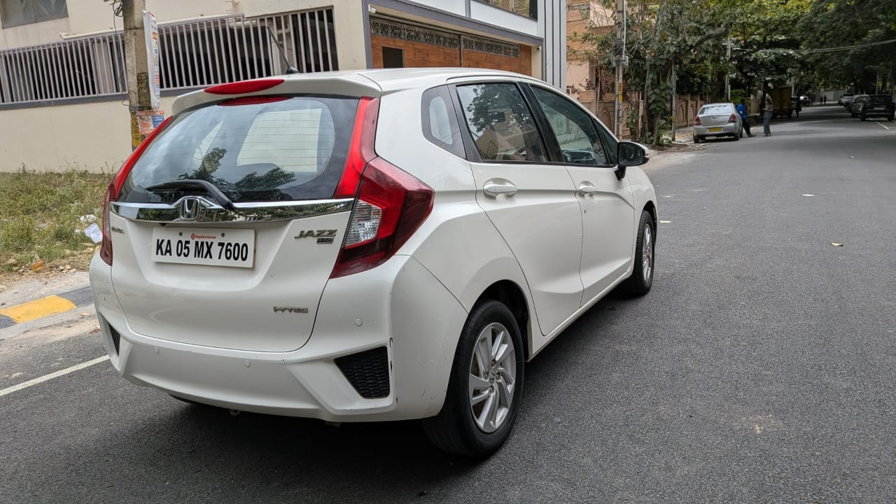 View 2015 Honda Jazz V MT Petrol BS IV Image 4 Used 2015 Honda Jazz V MT Petrol BS IV Image 4