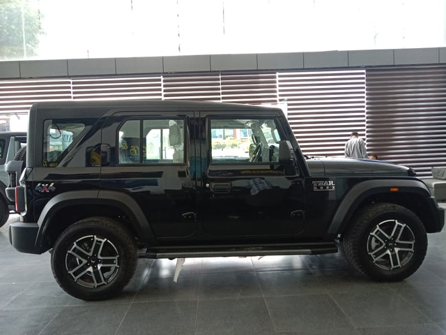 View Mahindra Thar Roxx Image 8 Used Mahindra Thar Roxx Image 8