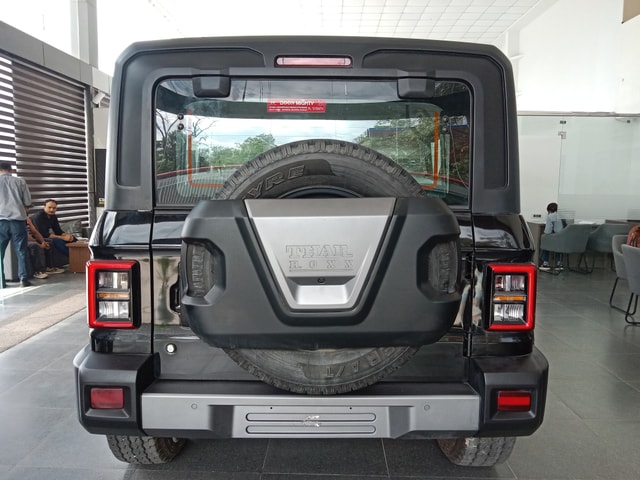 View Mahindra Thar Roxx Image 4 Used Mahindra Thar Roxx Image 4