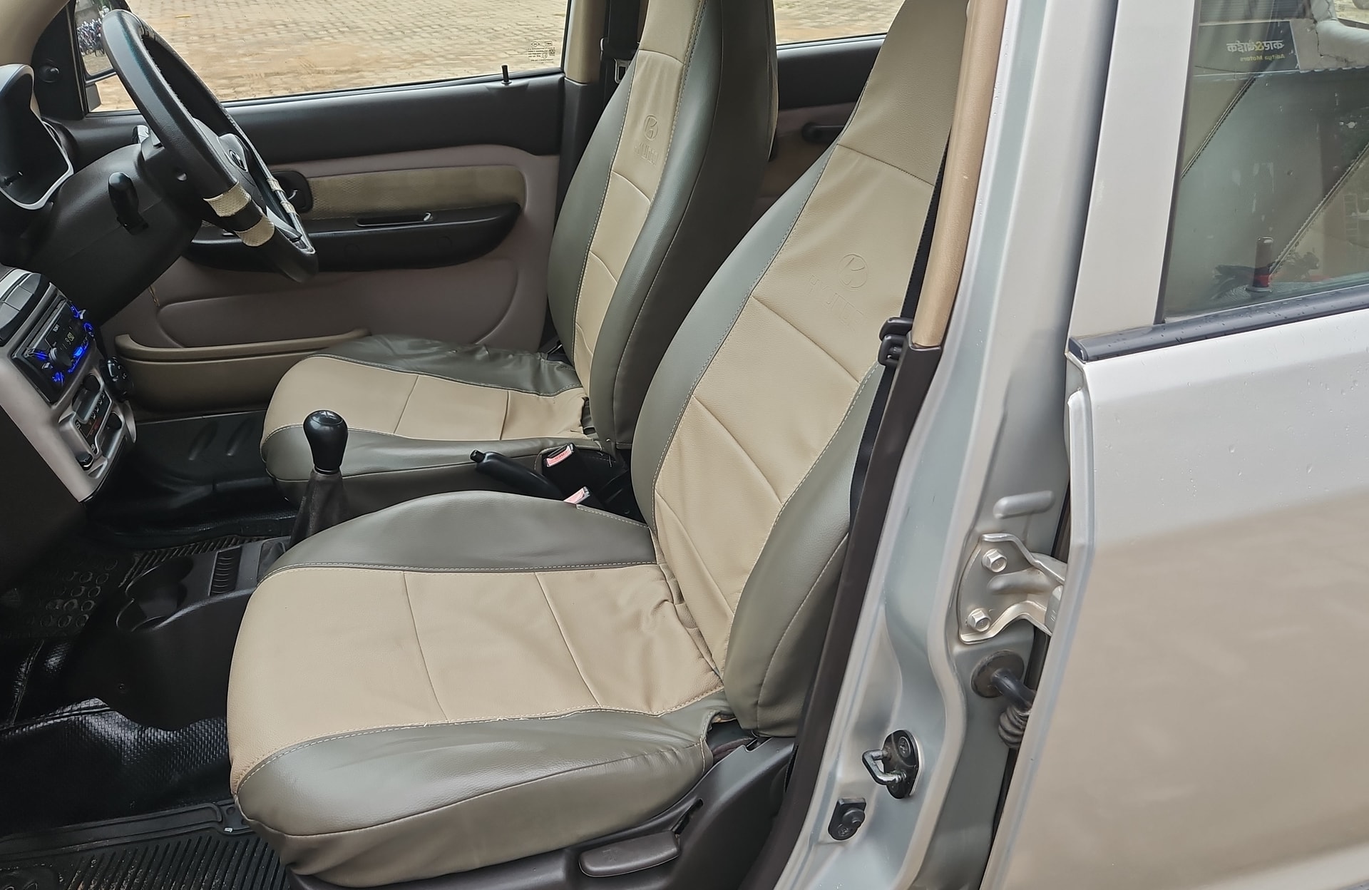 View 2009 Hyundai Santro Xing GLS Image 13 Used 2009 Hyundai Santro Xing GLS Image 13