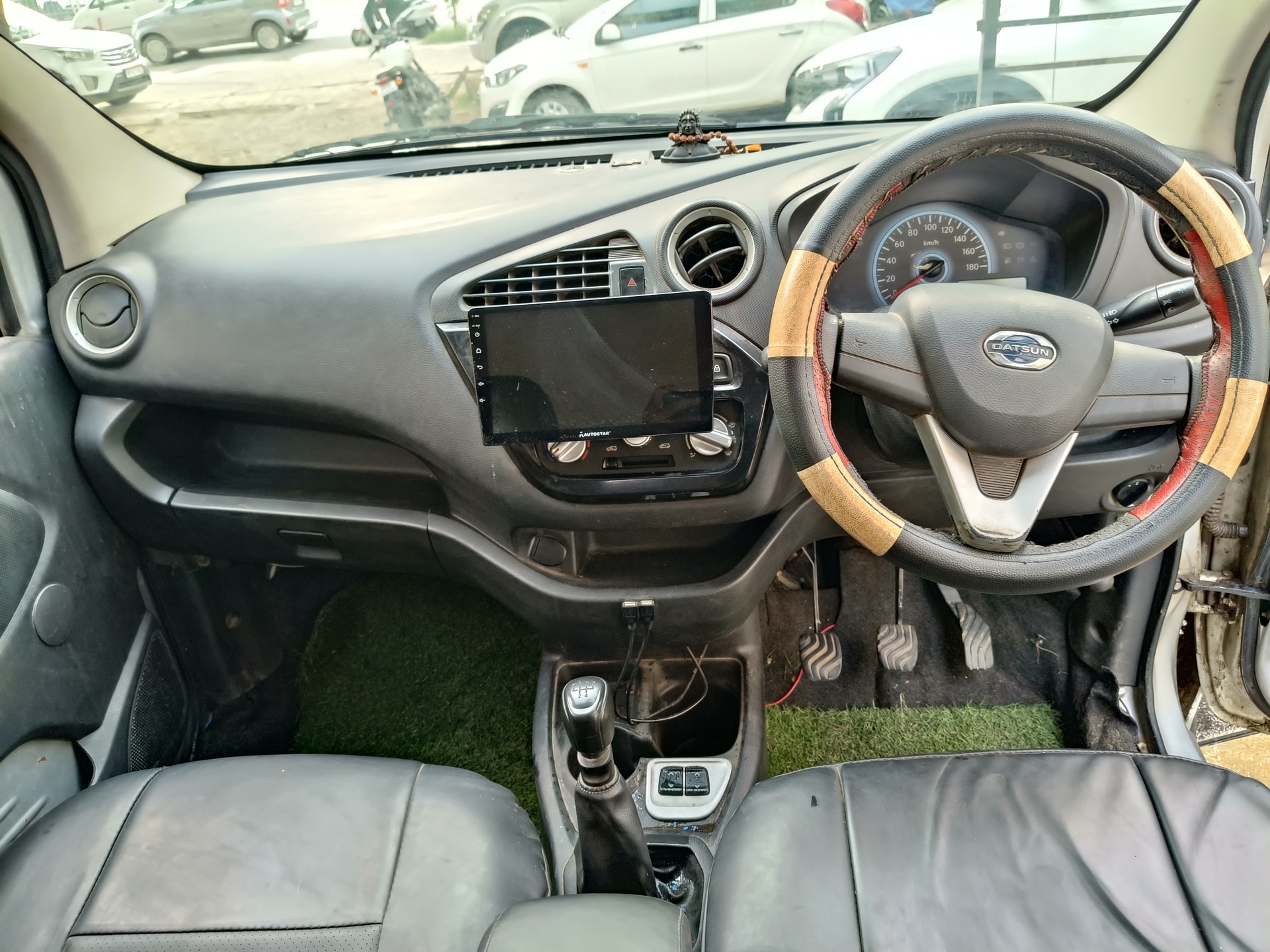 View 2017 Datsun Redi GO T(O)-0.8L BS IV Image 9 Used 2017 Datsun Redi GO T(O)-0.8L BS IV Image 9