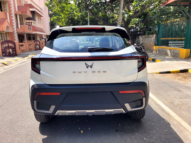 View Mahindra XUV 3XO Image 3 Used Mahindra XUV 3XO Image 3