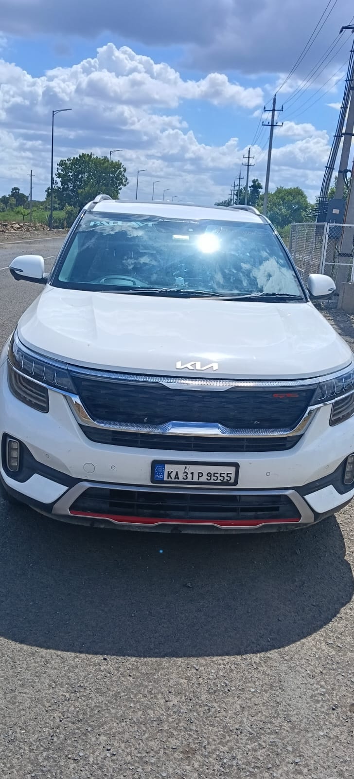 View 2023 Kia Seltos GTX Plus AT Diesel Image 2 Used 2023 Kia Seltos GTX Plus AT Diesel Image 2