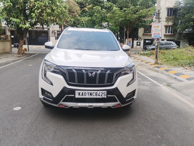 View Mahindra XUV700 Image 2 Used Mahindra XUV700 Image 2