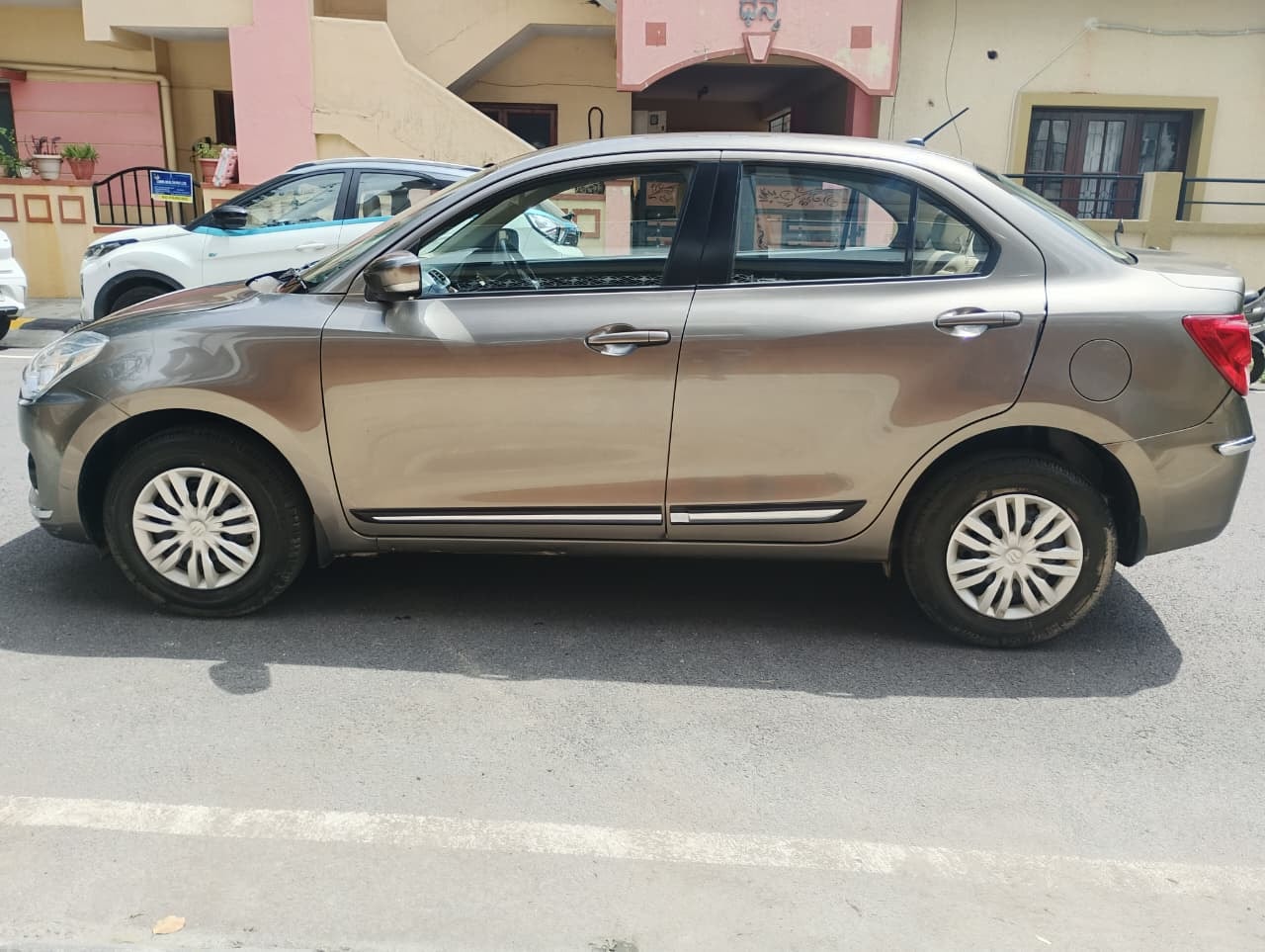 View 2019 Maruti Suzuki Dzire VXI BS IV Image 6 Used 2019 Maruti Suzuki Dzire VXI BS IV Image 6