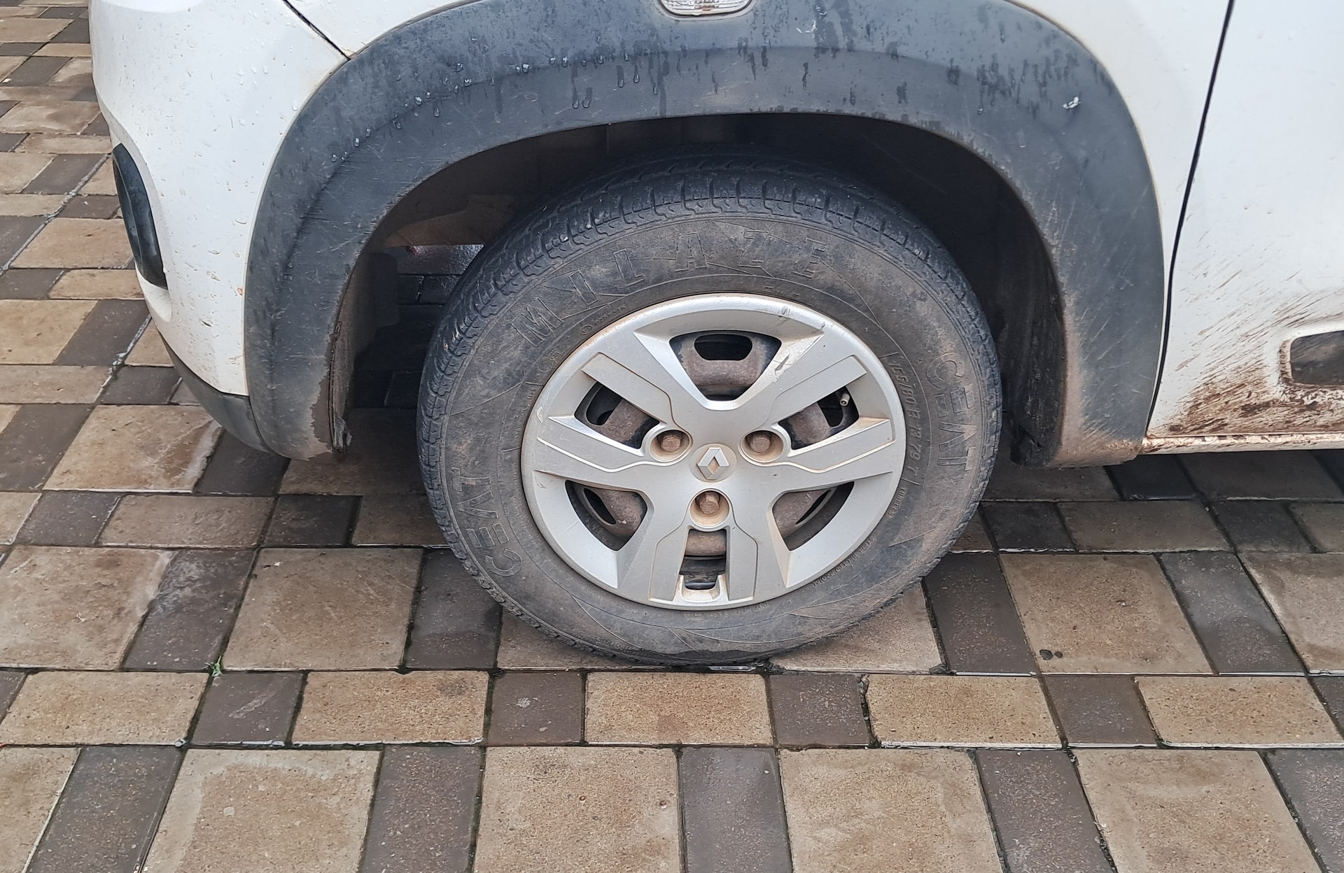 View 2018 Renault Kwid RXL BS IV Image 16 Used 2018 Renault Kwid RXL BS IV Image 16