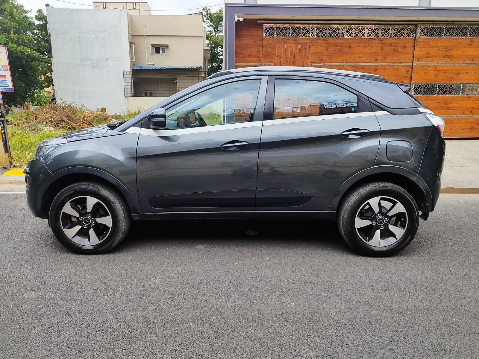 View 2019 Tata Nexon XZ Plus Diesel Image 6 Used 2019 Tata Nexon XZ Plus Diesel Image 6