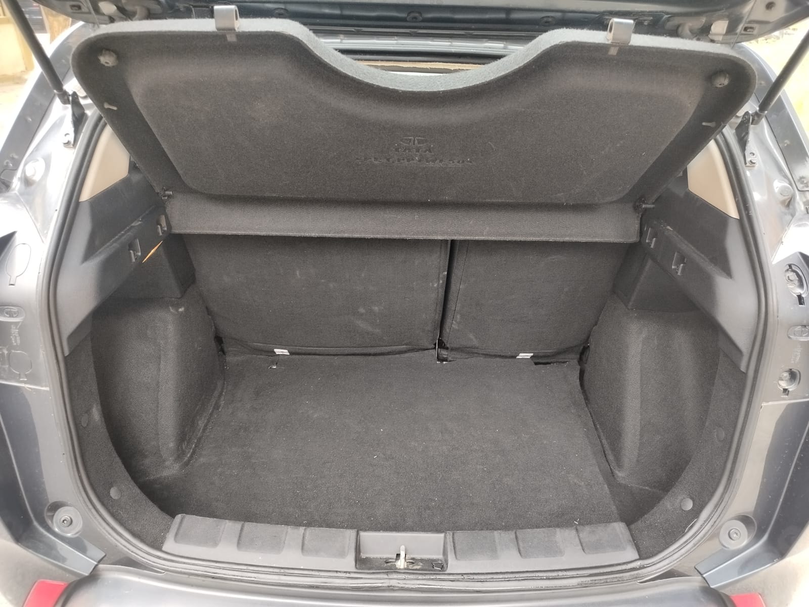 View 2019 Tata Nexon XZ Plus Diesel Image 17 Used 2019 Tata Nexon XZ Plus Diesel Image 17