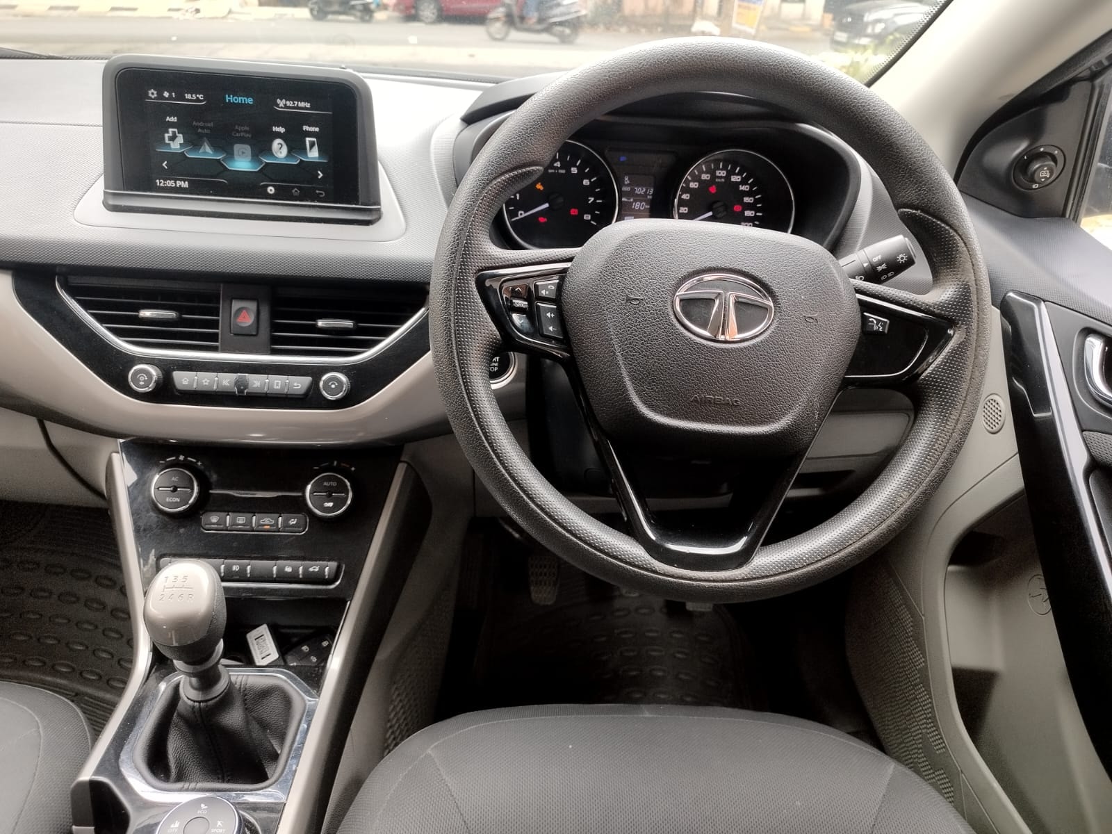 View 2019 Tata Nexon XZ Plus Diesel Image 11 Used 2019 Tata Nexon XZ Plus Diesel Image 11