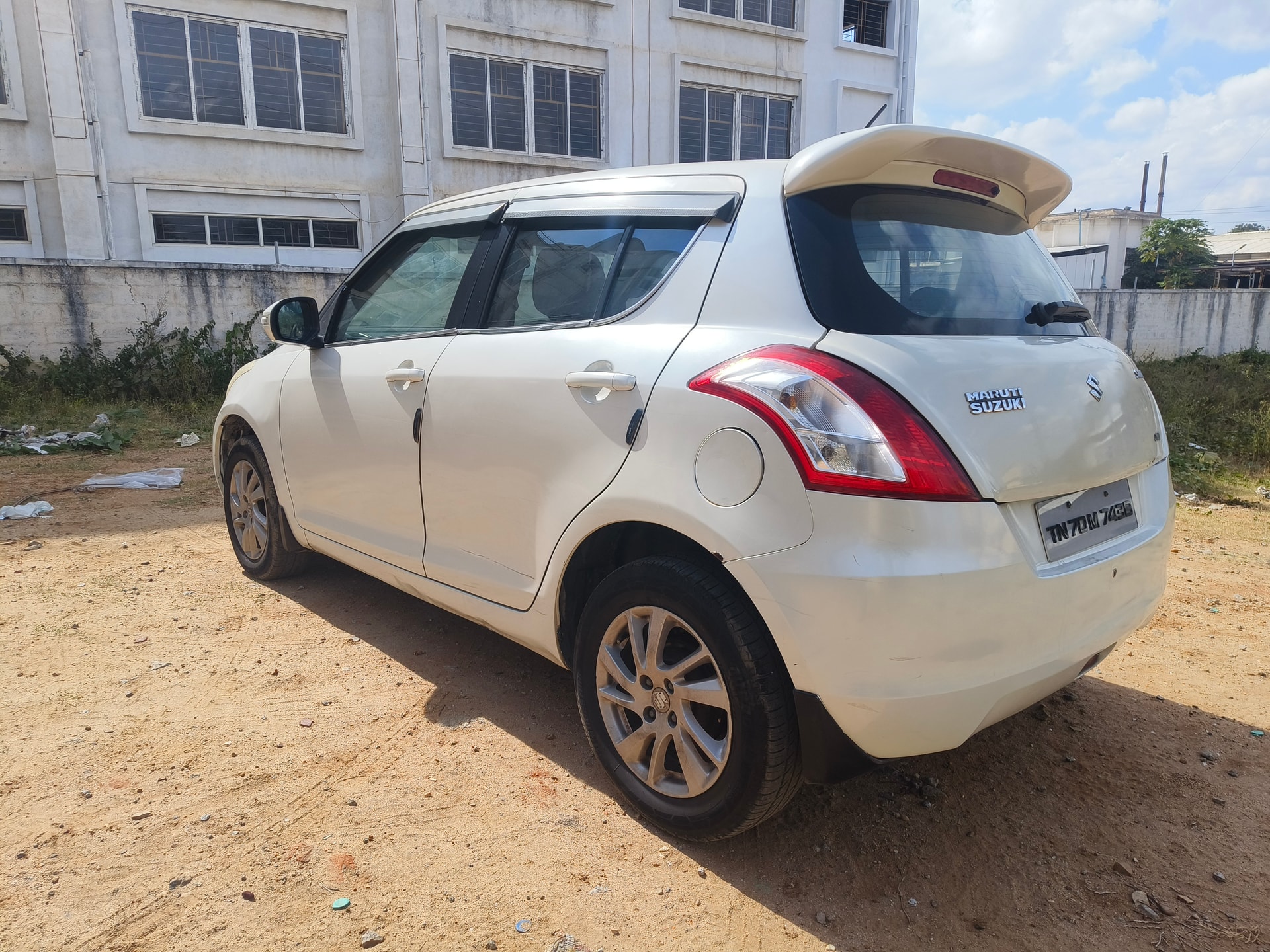 View 2014 Maruti Suzuki Swift ZDI Image 10 Used 2014 Maruti Suzuki Swift ZDI Image 10