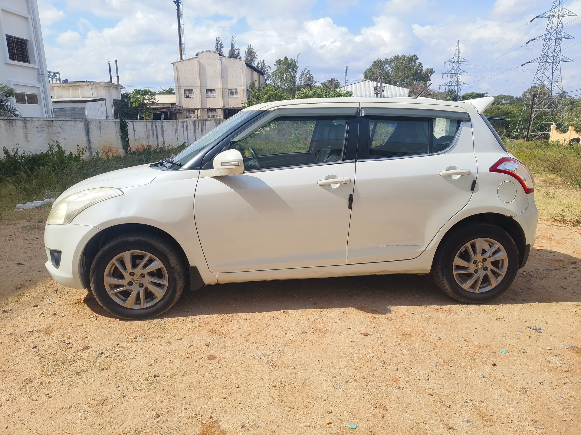 View 2014 Maruti Suzuki Swift ZDI Image 16 Used 2014 Maruti Suzuki Swift ZDI Image 16