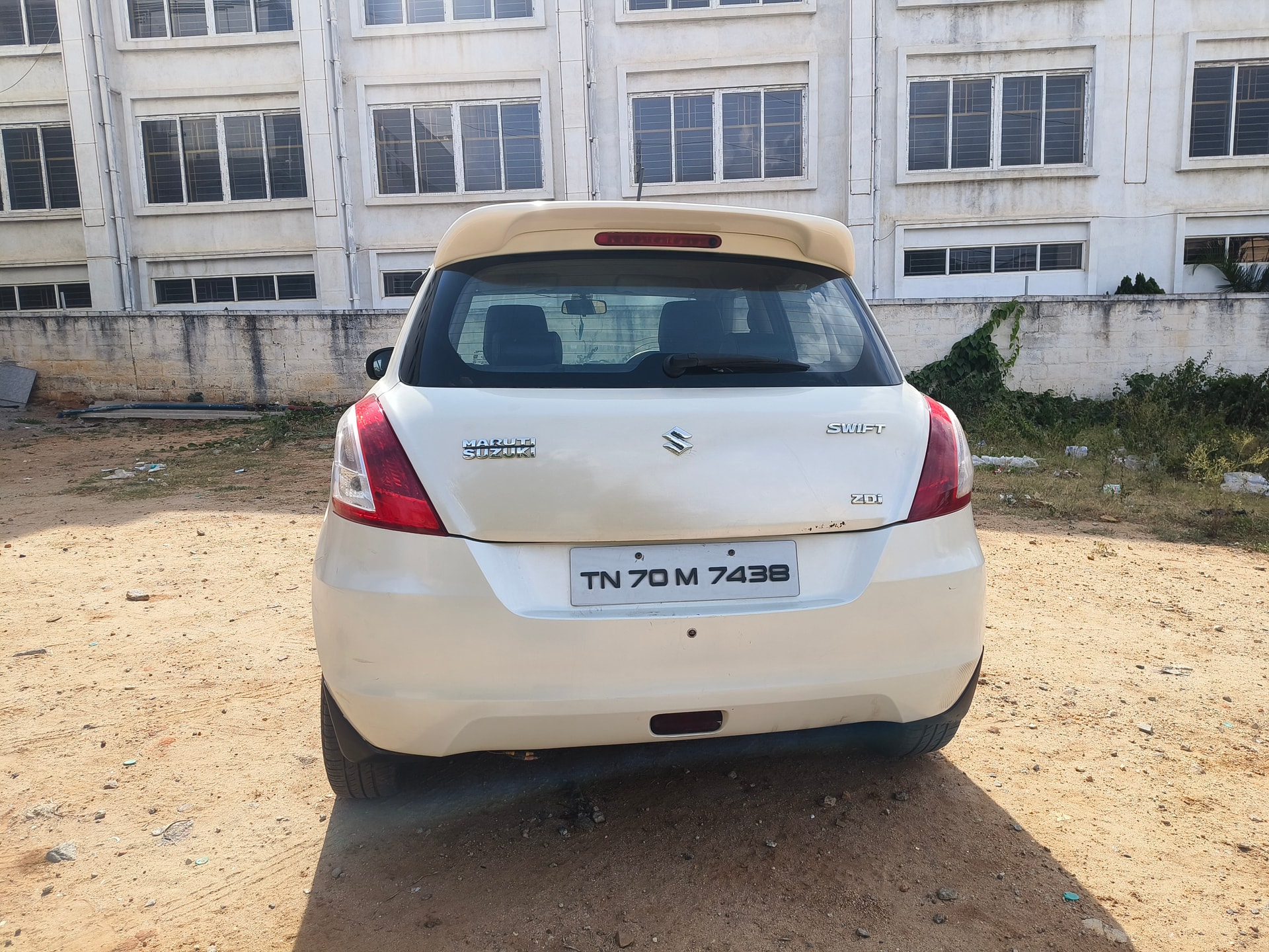 View 2014 Maruti Suzuki Swift ZDI Image 4 Used 2014 Maruti Suzuki Swift ZDI Image 4
