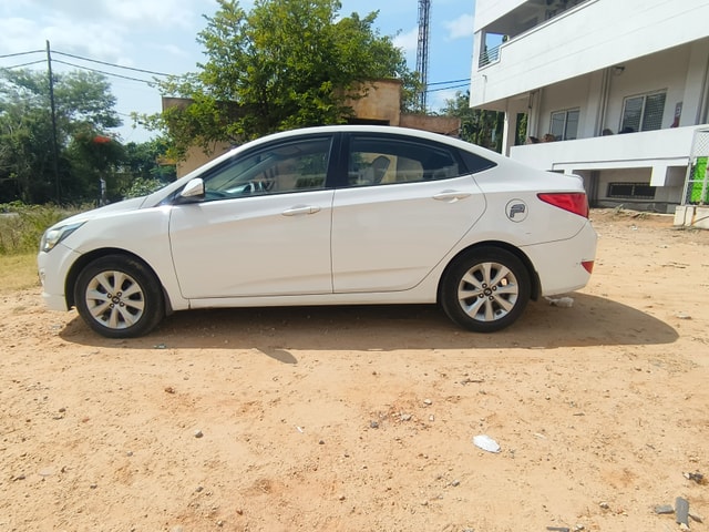 View Hyundai Fluidic Verna Image 17 Used Hyundai Fluidic Verna Image 17