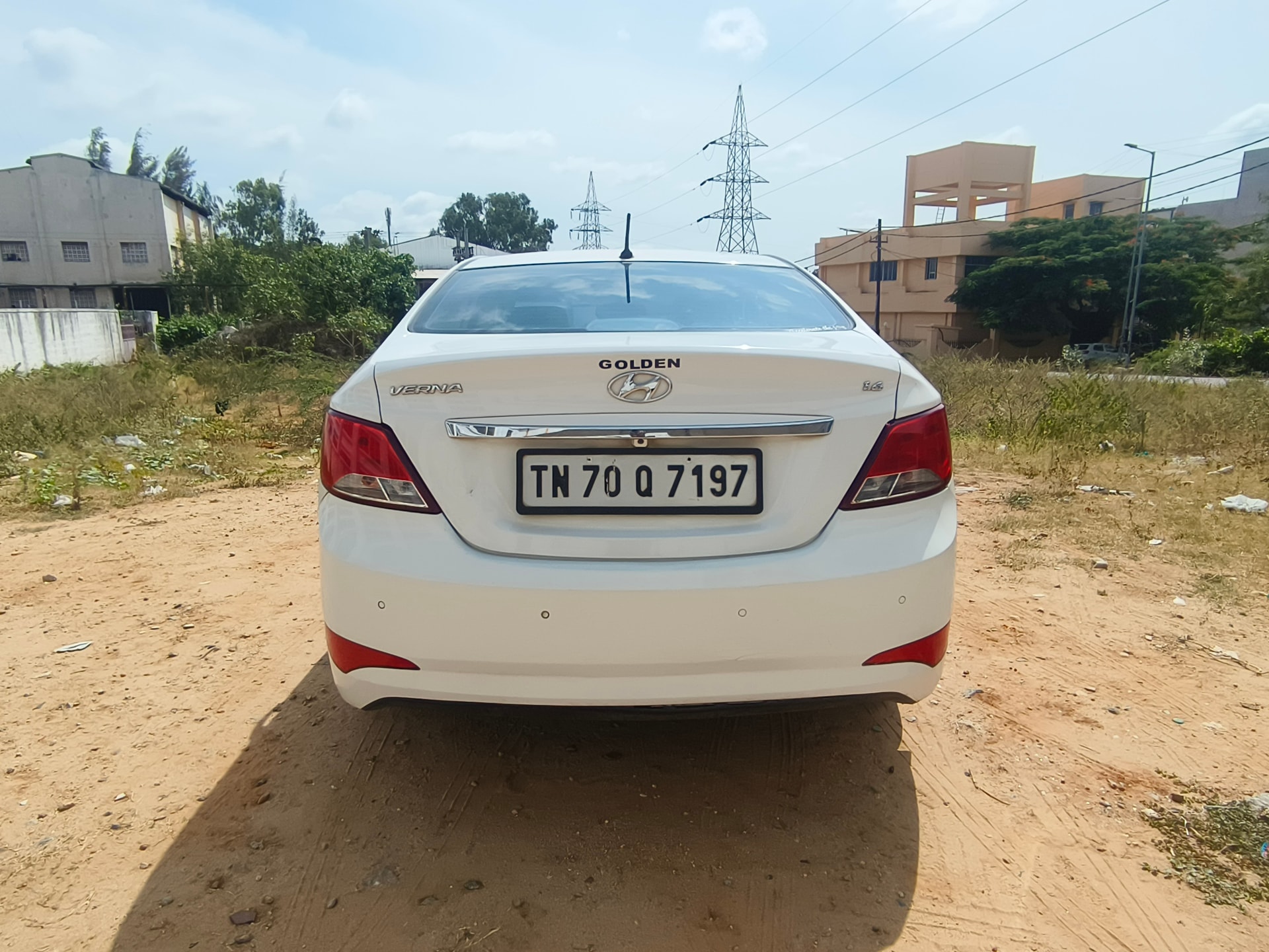 View 2015 Hyundai Fluidic Verna 1.6 VTVT Image 4 Used 2015 Hyundai Fluidic Verna 1.6 VTVT Image 4