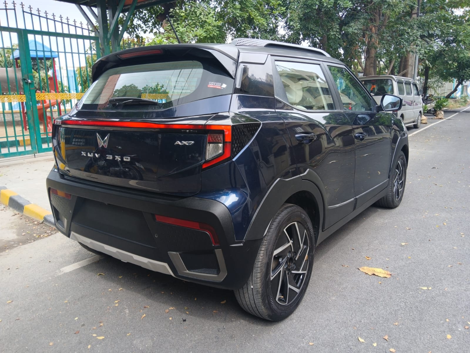 View 2024 Mahindra XUV 3XO AX7 1.2 TGDi AT Image 3 Used 2024 Mahindra XUV 3XO AX7 1.2 TGDi AT Image 3