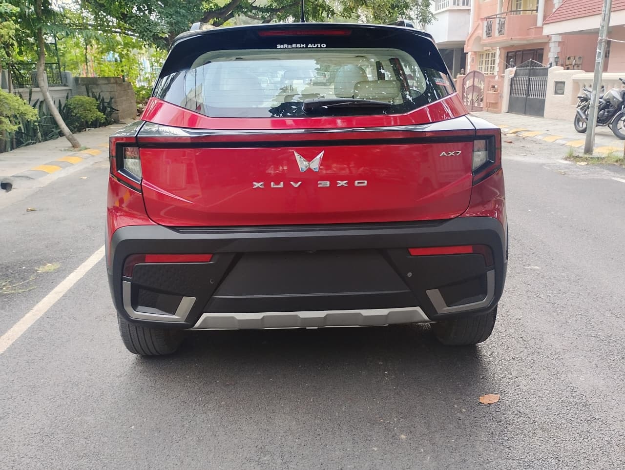 View 2024 Mahindra XUV 3XO AX7 1.2 TGDi AT Image 4 Used 2024 Mahindra XUV 3XO AX7 1.2 TGDi AT Image 4