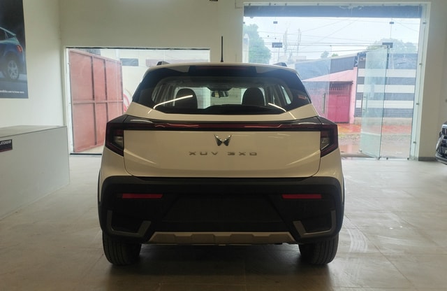 View Mahindra XUV 3XO Image 4 Used Mahindra XUV 3XO Image 4