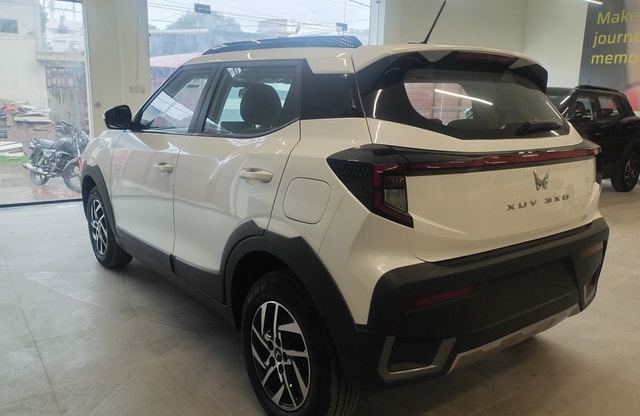 View Mahindra XUV 3XO Image 10 Used Mahindra XUV 3XO Image 10