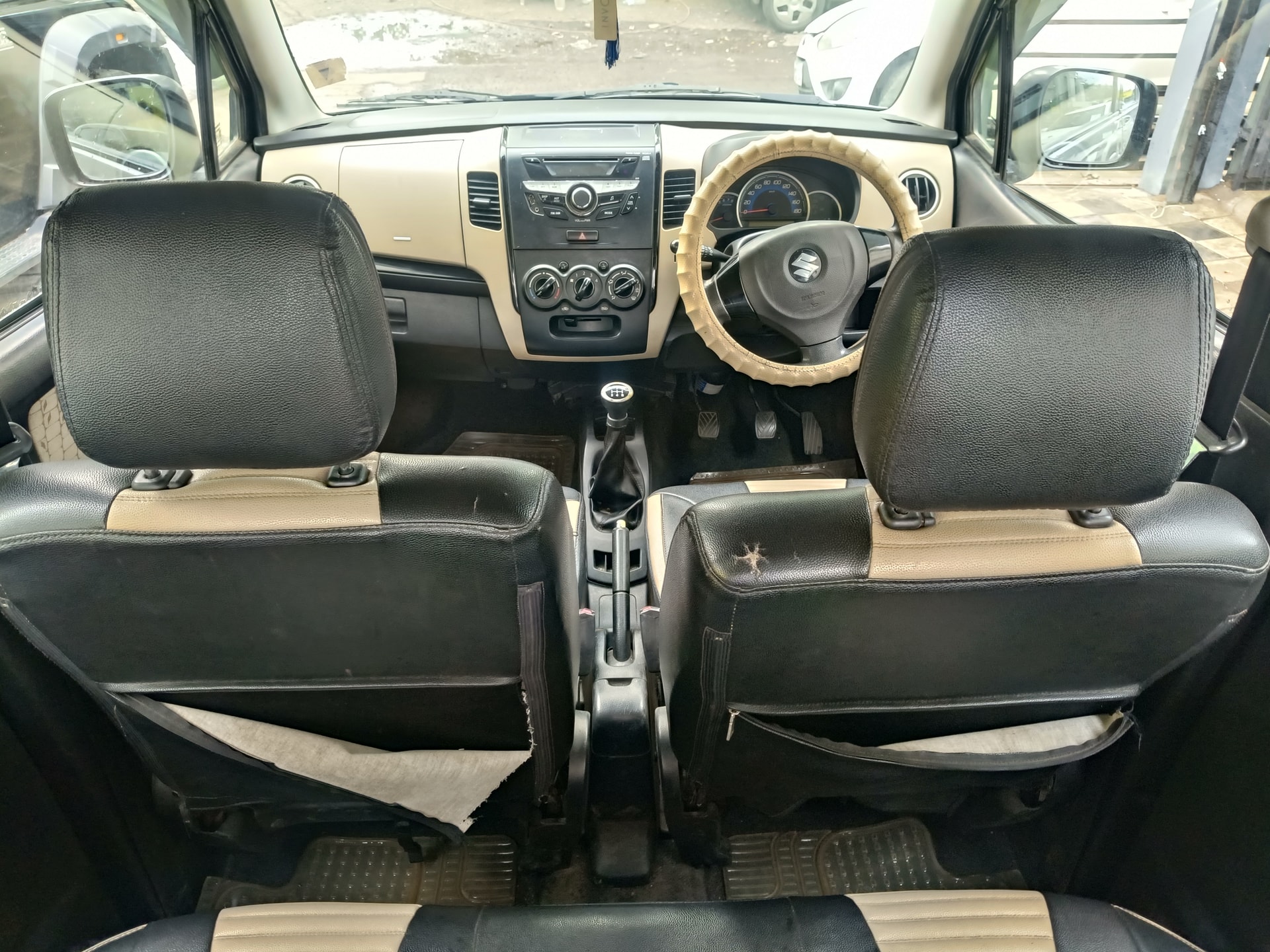 View 2018 Maruti Suzuki Wagon R VXi Plus Image 9 Used 2018 Maruti Suzuki Wagon R VXi Plus Image 9