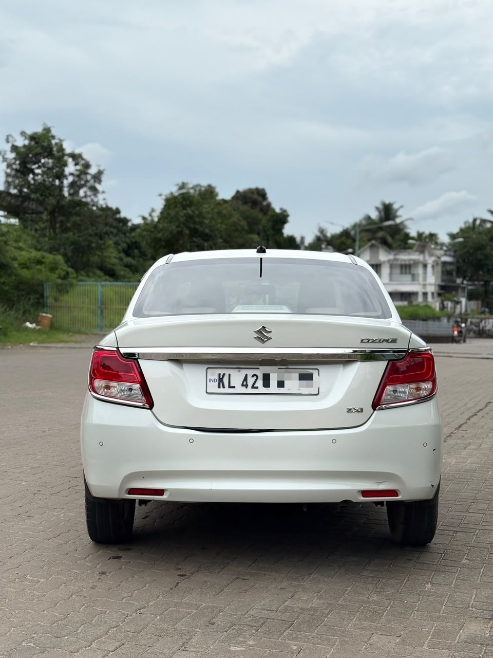 View 2023 Maruti Suzuki Dzire ZXI Image 4 Used 2023 Maruti Suzuki Dzire ZXI Image 4