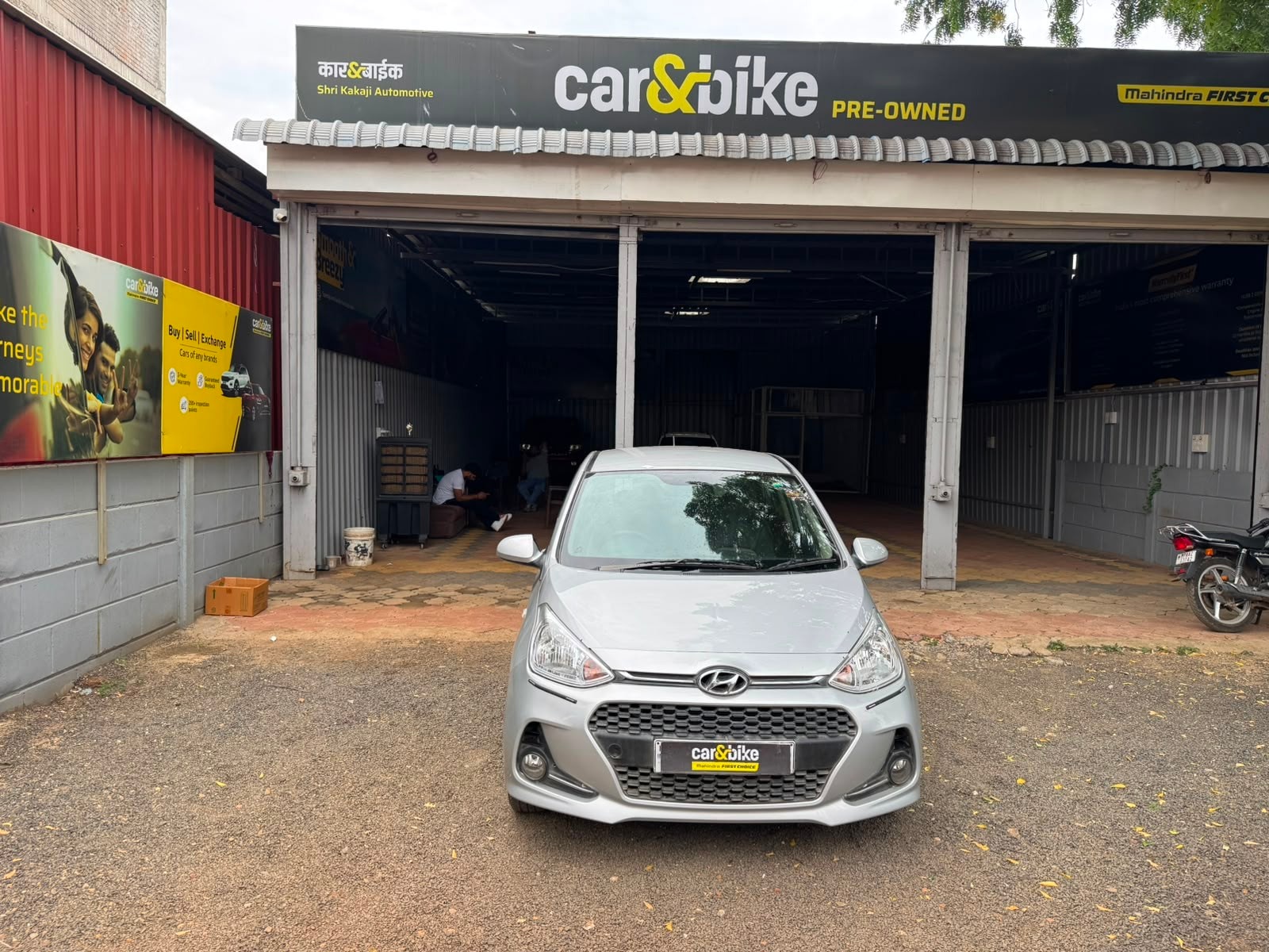 View 2017 Hyundai Grand i10 1.2 Sportz Petrol BS IV Image 1 Used 2017 Hyundai Grand i10 1.2 Sportz Petrol BS IV Image 1