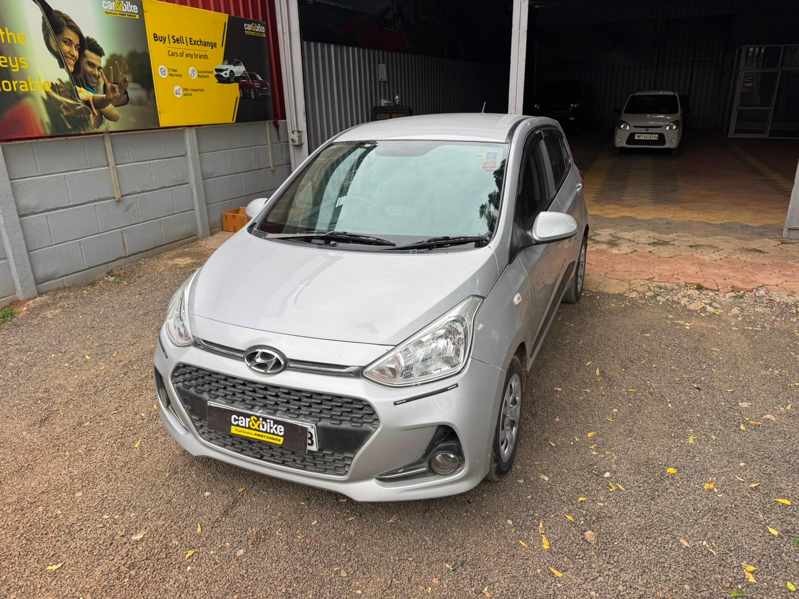 View 2017 Hyundai Grand i10 1.2 Sportz Petrol BS IV Image 2 Used 2017 Hyundai Grand i10 1.2 Sportz Petrol BS IV Image 2