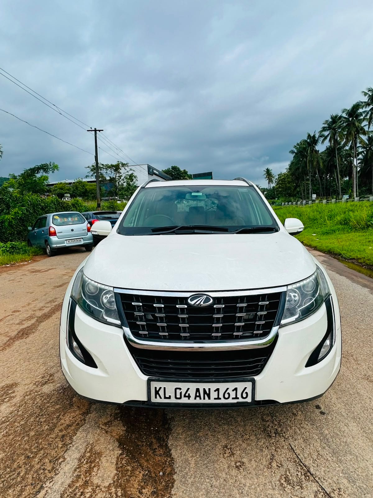 View 2018 Mahindra XUV500 W11(O) AT BS IV Image 1 Used 2018 Mahindra XUV500 W11(O) AT BS IV Image 1