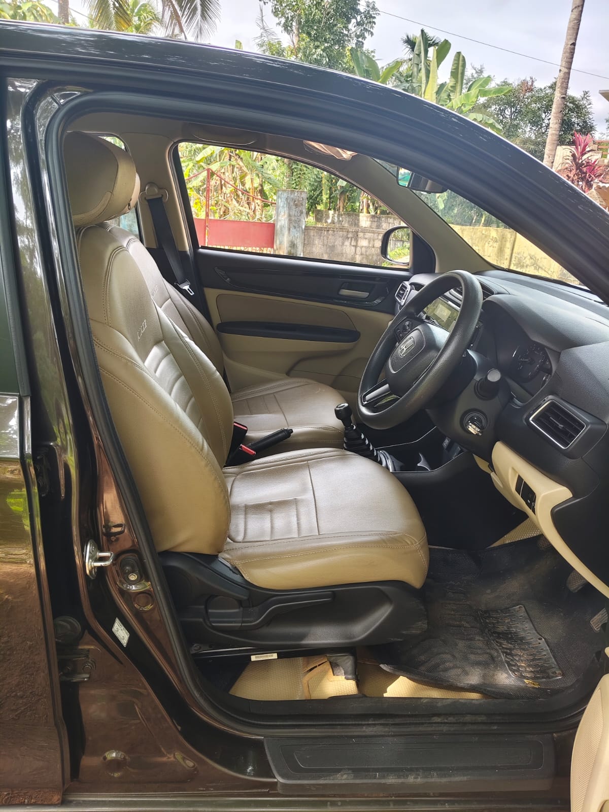 View 2020 Honda Amaze S MT Petrol Image 13 Used 2020 Honda Amaze S MT Petrol Image 13
