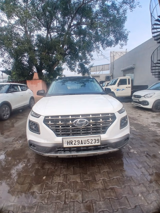 View Hyundai Venue Image 2 Used Hyundai Venue Image 2