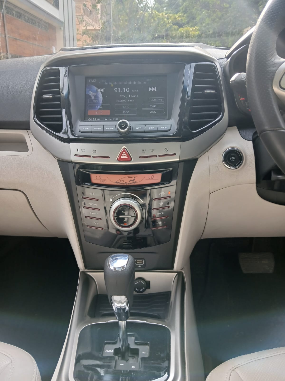 Used 2021 Mahindra XUV300 Used 2021 Mahindra XUV300