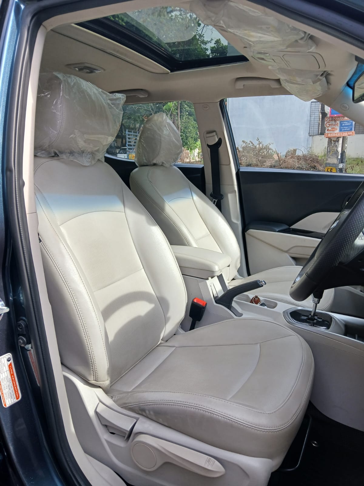 Used 2021 Mahindra XUV300 Used 2021 Mahindra XUV300