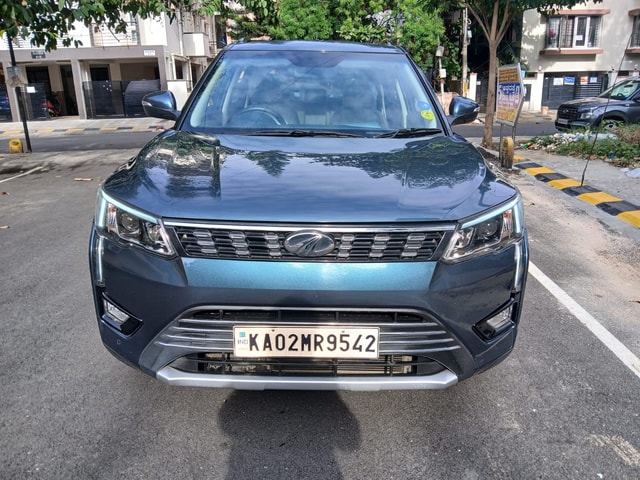 View Mahindra XUV300 Image 2 Used Mahindra XUV300 Image 2