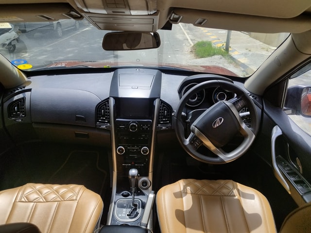 View Mahindra XUV500 Image 9 Used Mahindra XUV500 Image 9