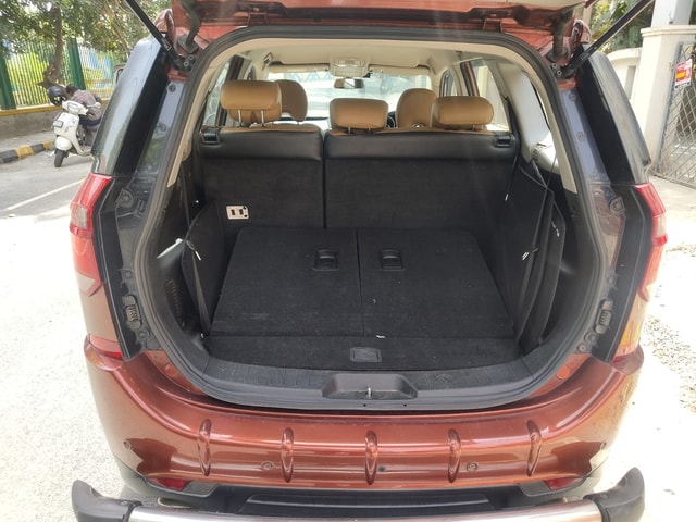 View Mahindra XUV500 Image 17 Used Mahindra XUV500 Image 17