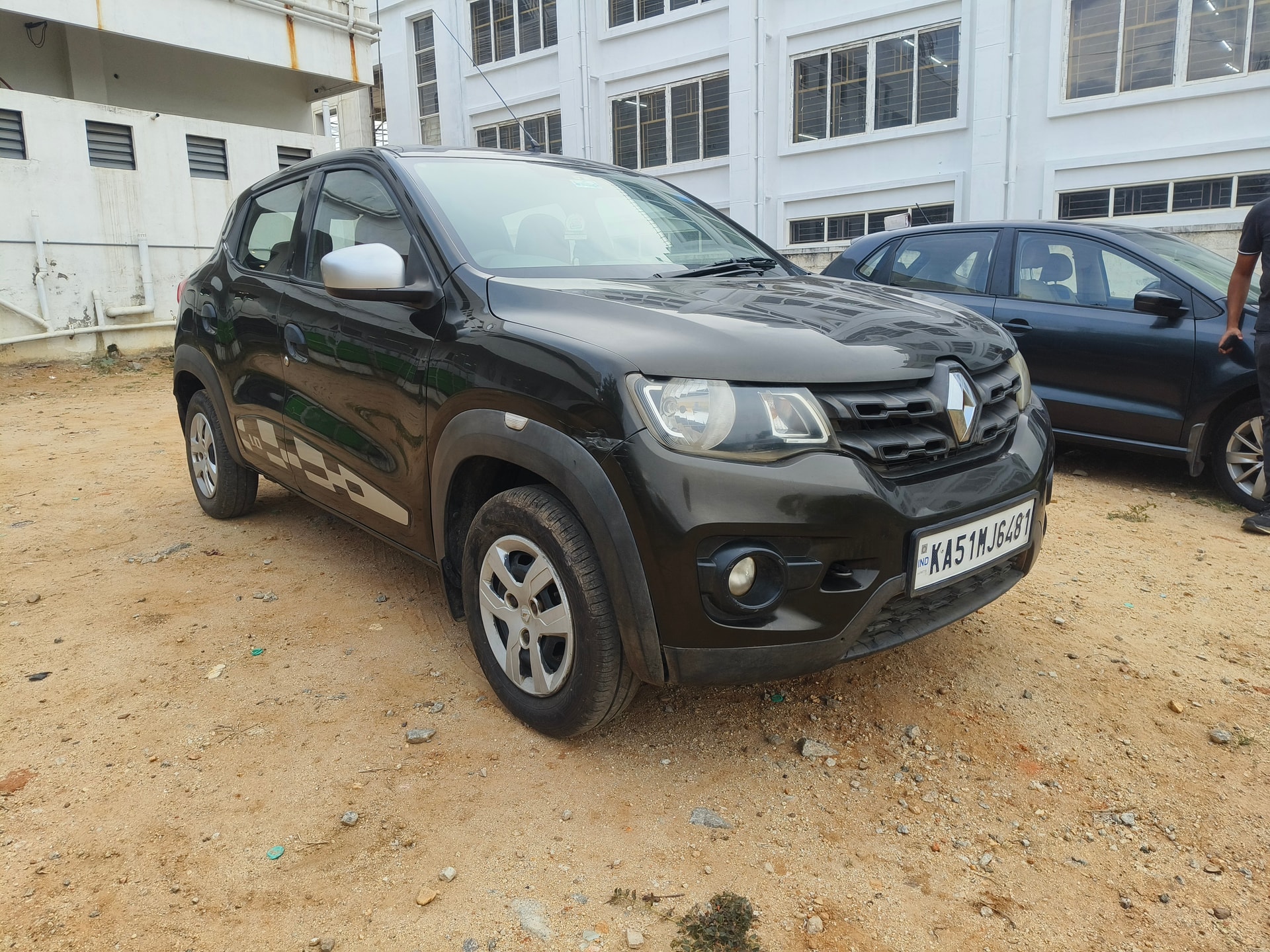 View 2016 Renault Kwid RXT 1.0 BS IV Image 12 Used 2016 Renault Kwid RXT 1.0 BS IV Image 12