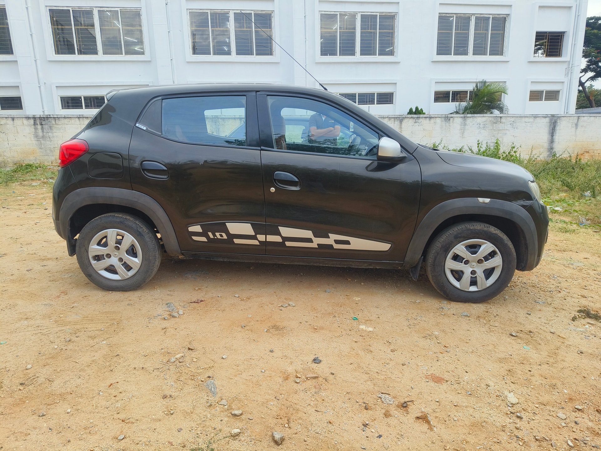 View 2016 Renault Kwid RXT 1.0 BS IV Image 8 Used 2016 Renault Kwid RXT 1.0 BS IV Image 8