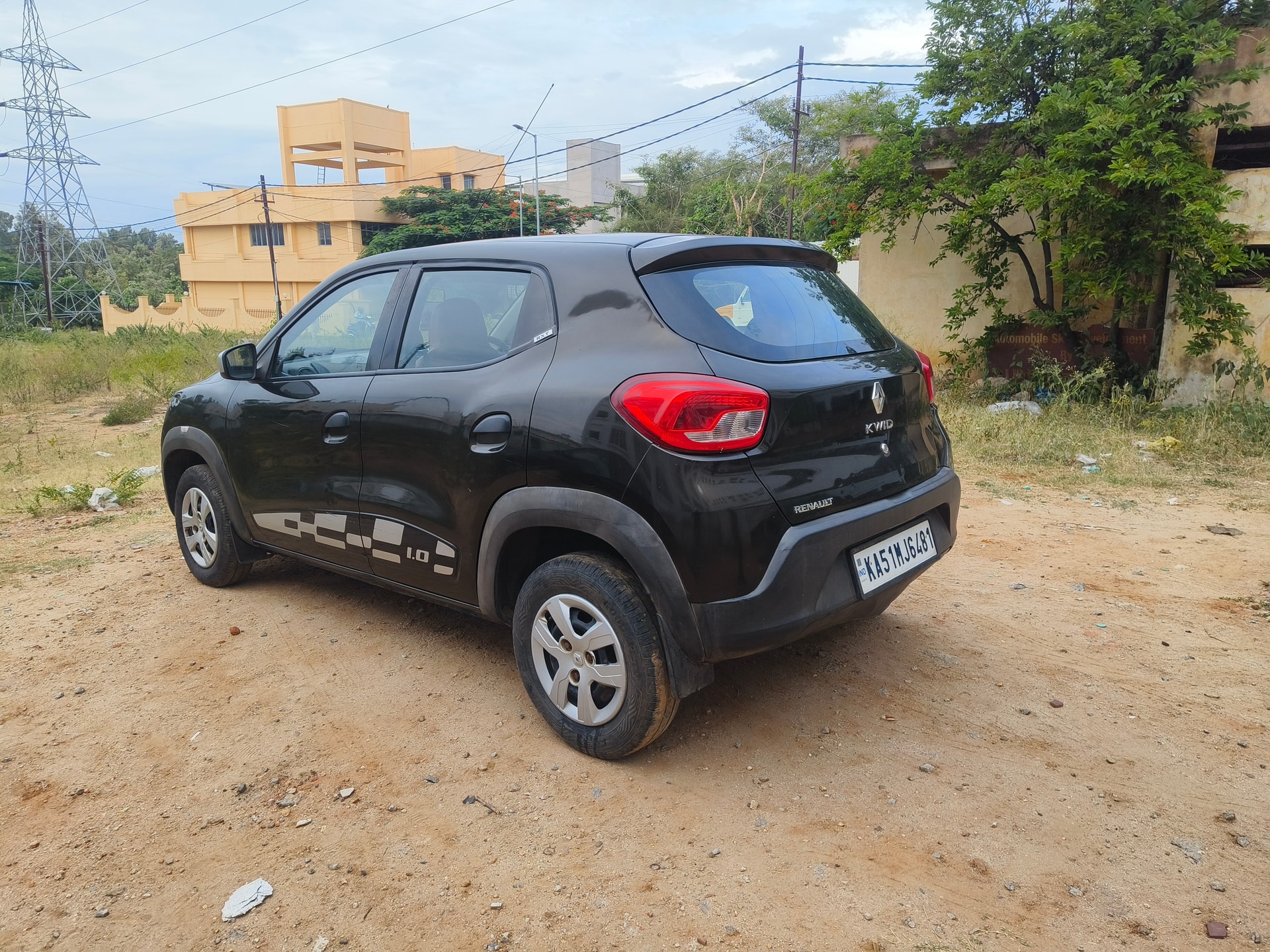 View 2016 Renault Kwid RXT 1.0 BS IV Image 10 Used 2016 Renault Kwid RXT 1.0 BS IV Image 10