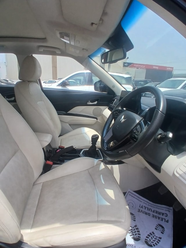 View Mahindra XUV 3XO Image 3 Used Mahindra XUV 3XO Image 3