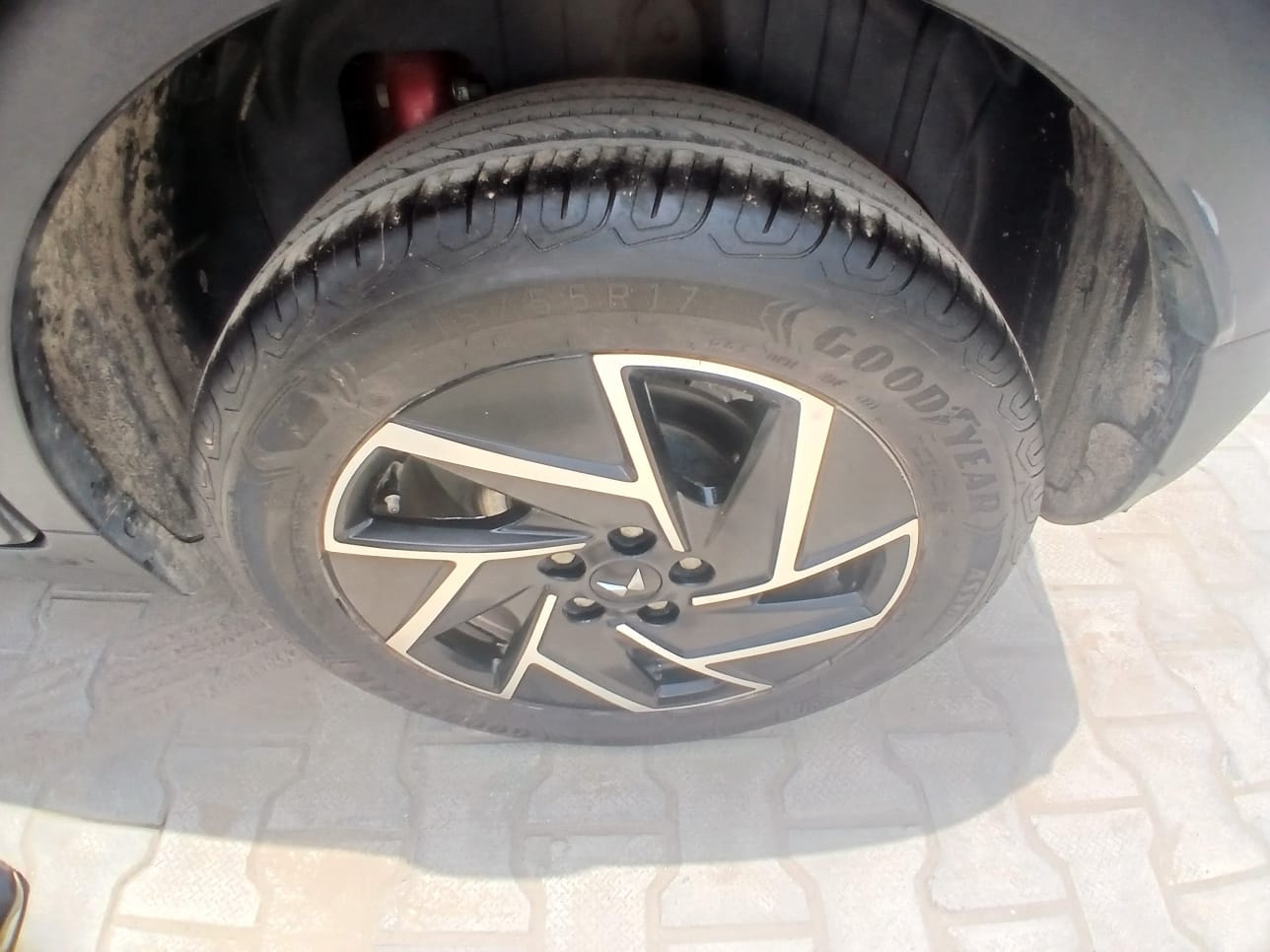 View 2024 Mahindra XUV 3XO MX2 Image 16 Used 2024 Mahindra XUV 3XO MX2 Image 16