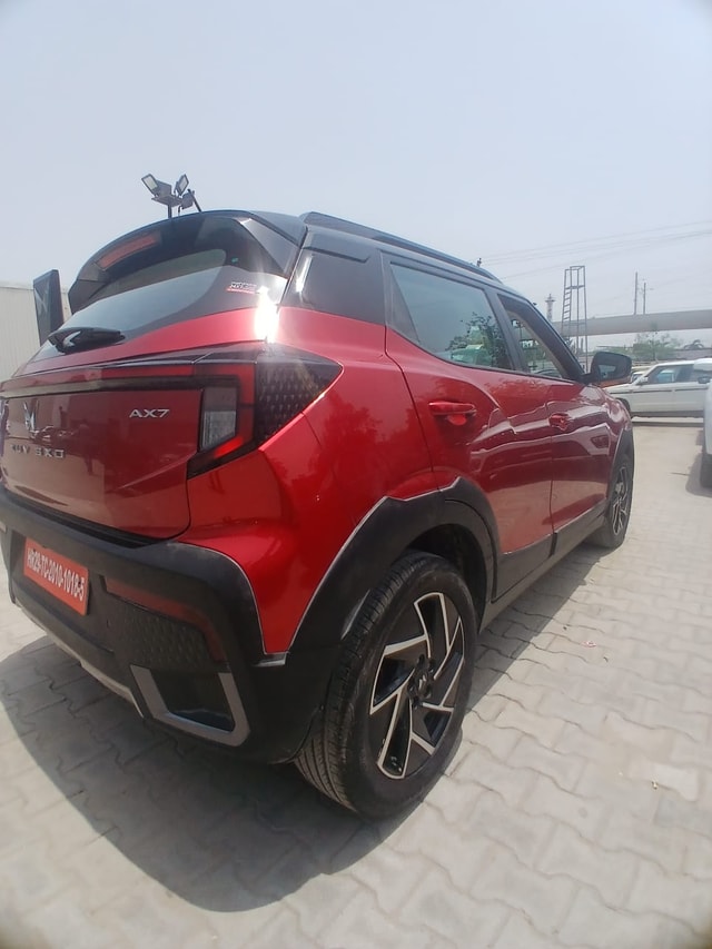 View Mahindra XUV 3XO Image 14 Used Mahindra XUV 3XO Image 14