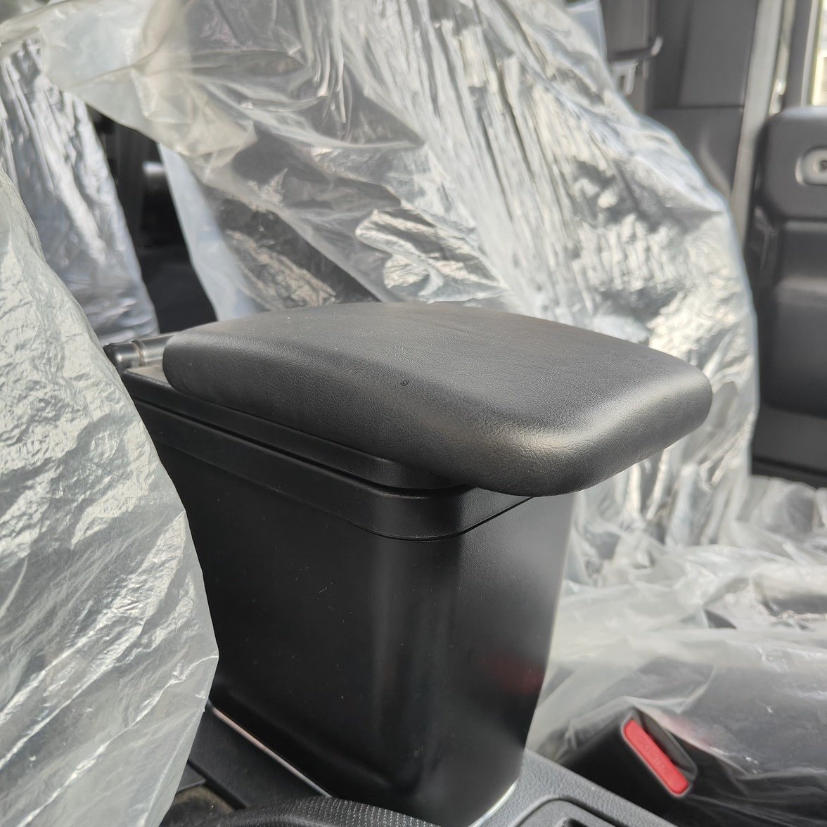 View 2025 Mahindra Thar LX Automatic 4 Seater Hard Top Diesel Image 14 Used 2025 Mahindra Thar LX Automatic 4 Seater Hard Top Diesel Image 14