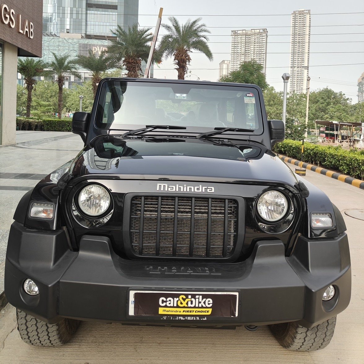 View 2025 Mahindra Thar LX Automatic 4 Seater Hard Top Diesel Image 2 Used 2025 Mahindra Thar LX Automatic 4 Seater Hard Top Diesel Image 2